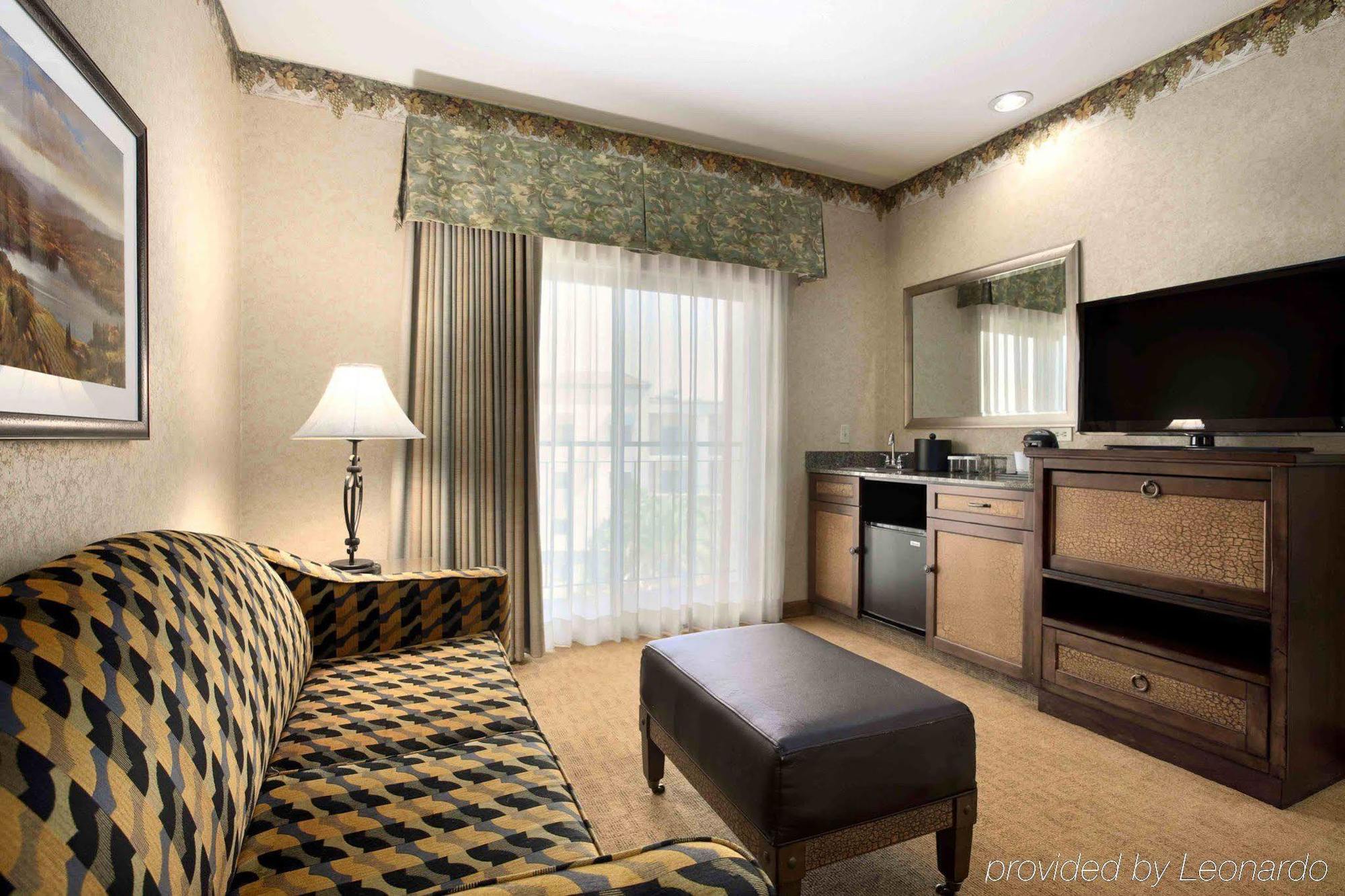 Embassy By Hilton Valley Wine Country Hotel Temecula