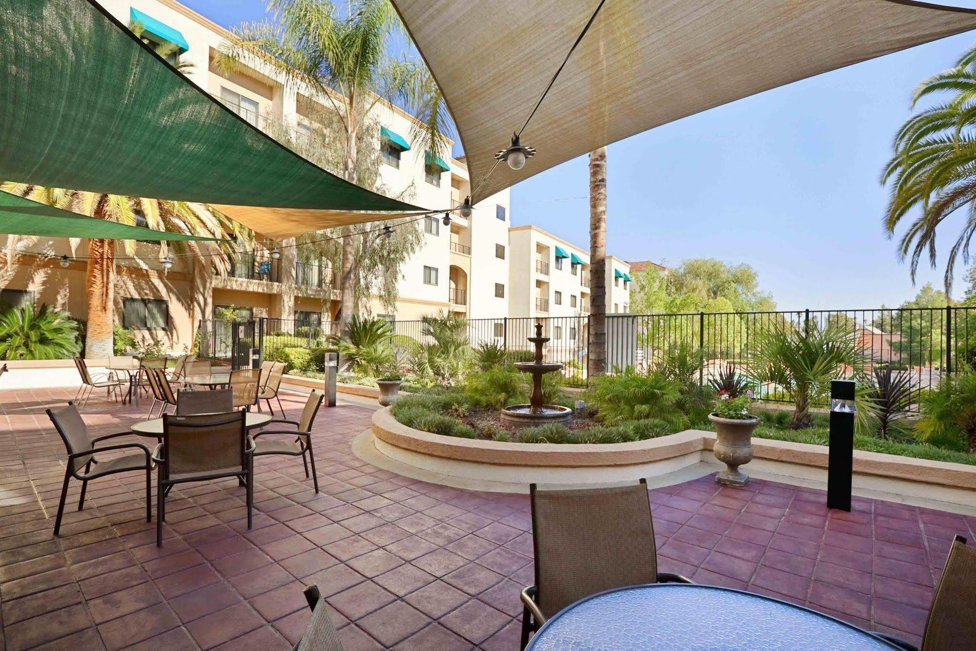 Embassy By Hilton Valley Wine Country Temecula